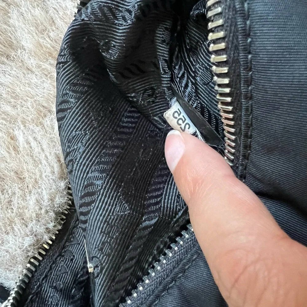 Prada Re-edition - Picture 6 of 9